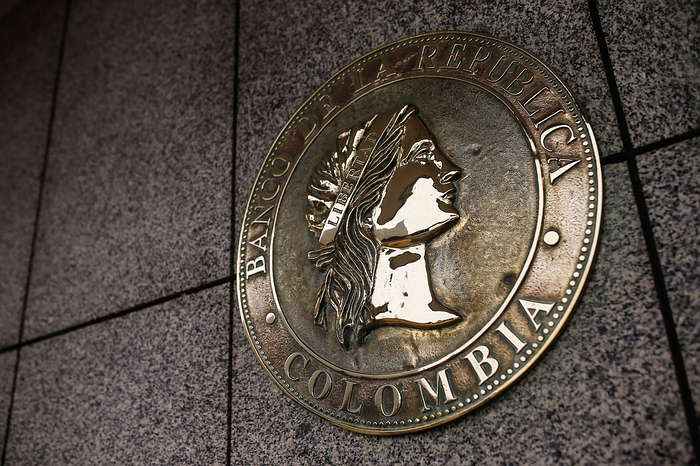 Bancos en Colombia pueden sortear Covid-19, pero crecimiento de cartera podría desplomarse: BanRep